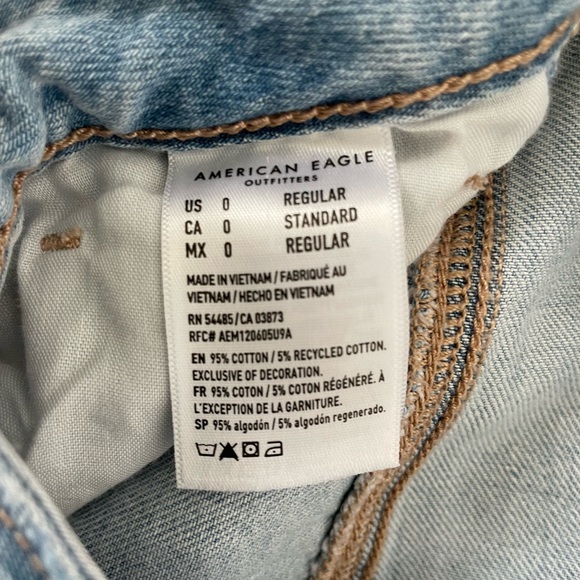 American Eagle Tomgirl Jeans - Picture 3 of 3